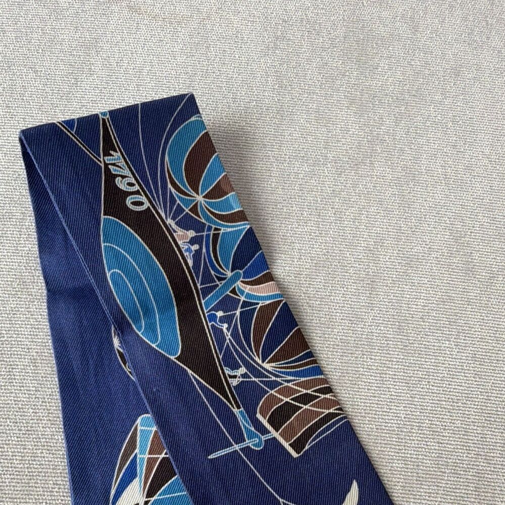 ⁠Hermes Les Folies Du Ciel Silk Twilly Scarf Blue Marine Hot Air Balloon Bird - Picture 5 of 6
